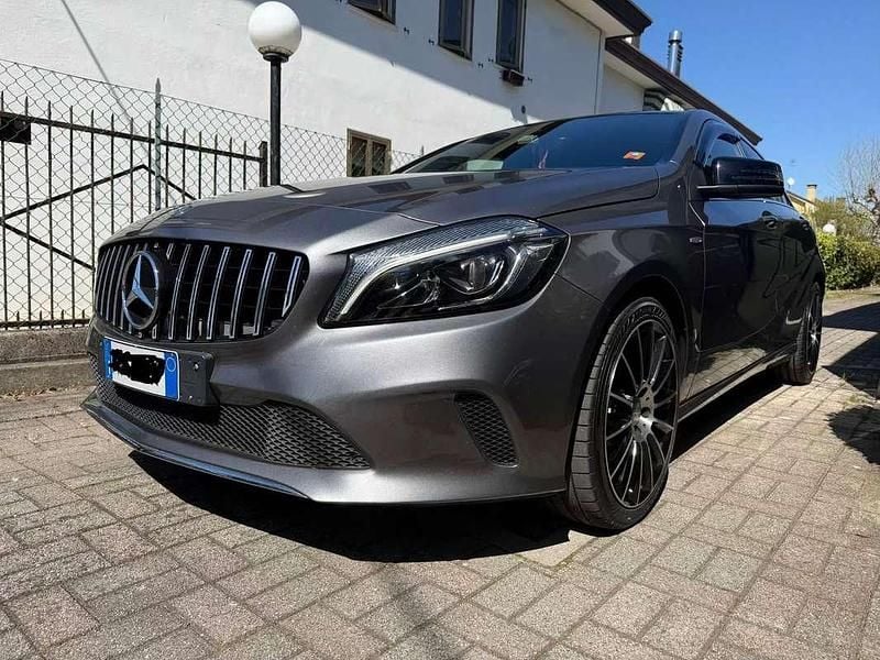 Occasion Mercedes A180 109 ch (80 kW) 2016 Gris Berline