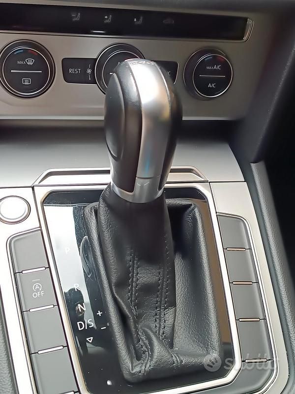 Usata VW Passat S 120 CV (88 kW) 2017 Grigio Berlina