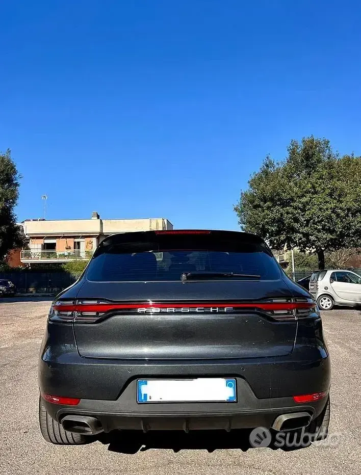 Usata Porsche Macan 245 CV (180 kW) 2018 Grigio SUV