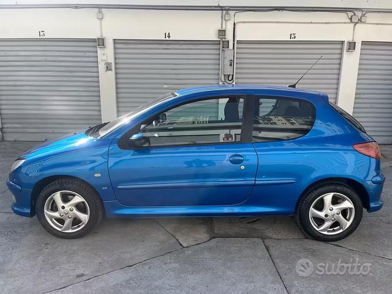 Usata Peugeot 206 88 CV (64 kW) 2004 Blu Berlina