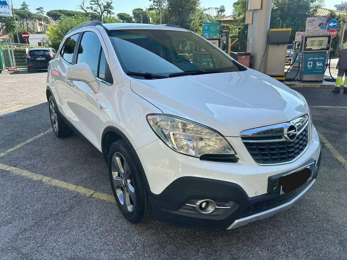 Usata Opel Mokka Cosmo 131 CV (96 kW) 2013 Bianco SUV