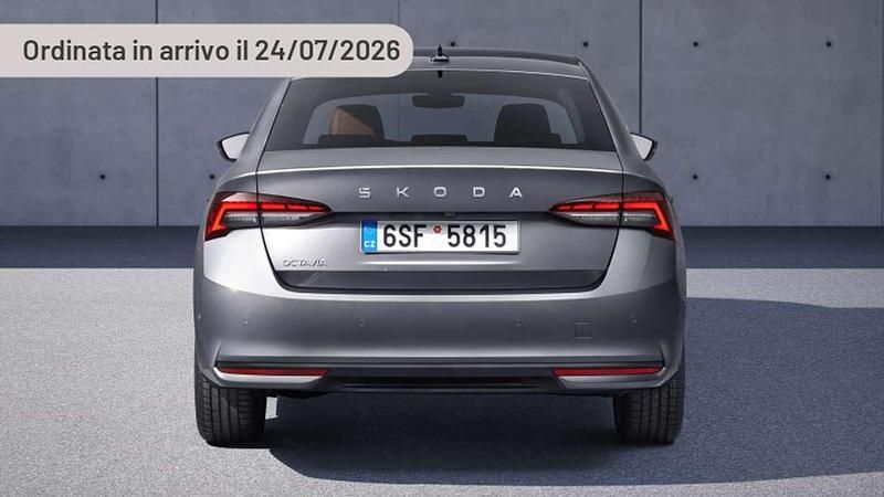 Nuova Skoda Octavia Executive 150 CV (110 kW) 2025 Argento Berlina