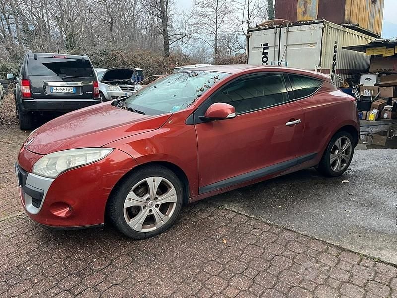 Marrone Usata 2009 Renault Mégane Coupé Dynamique Coupé | 1500 € (Super prezzo) - Immagine 1/4