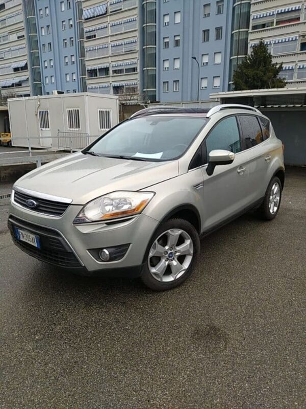 Usato 2010 Ford Kuga 2.0 Diesel 140 CV (9.999 €)