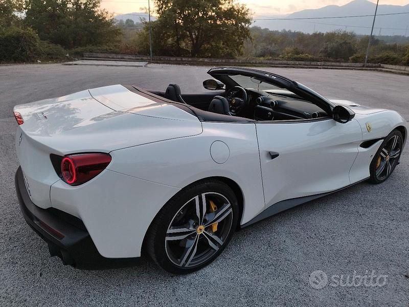 Usata Ferrari Portofino 600 CV (441 kW) 2020 Bianco Cabrio