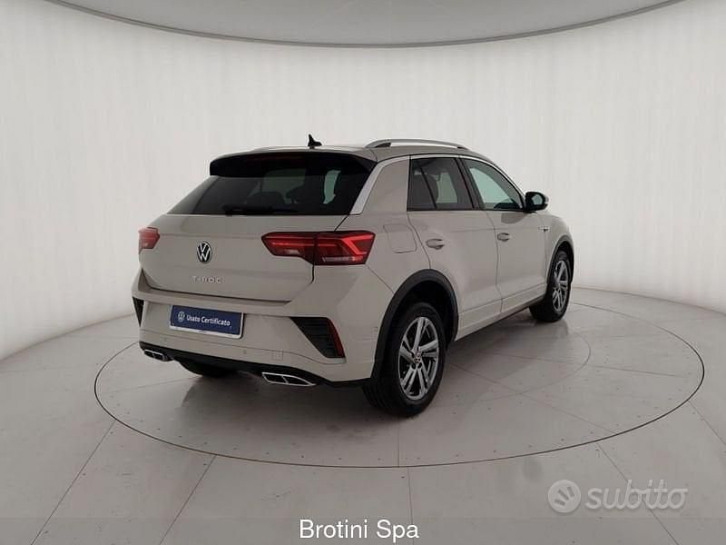 Usata VW T-Roc R-line 110 CV (80 kW) 2023 Grigio metallizzato SUV