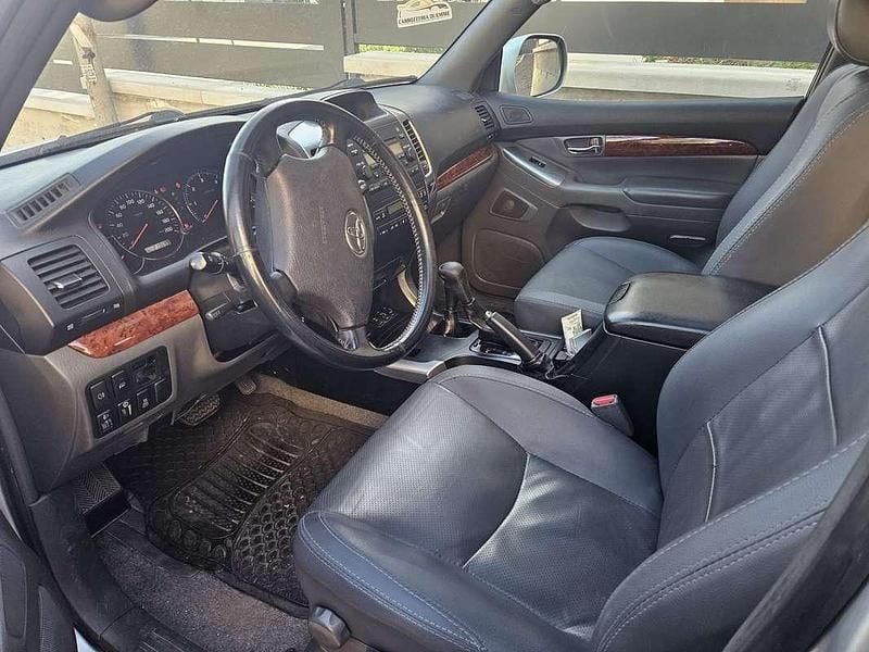 Usata Toyota Land Cruiser Executive 173 CV (127 kW) 2006 Argento SUV