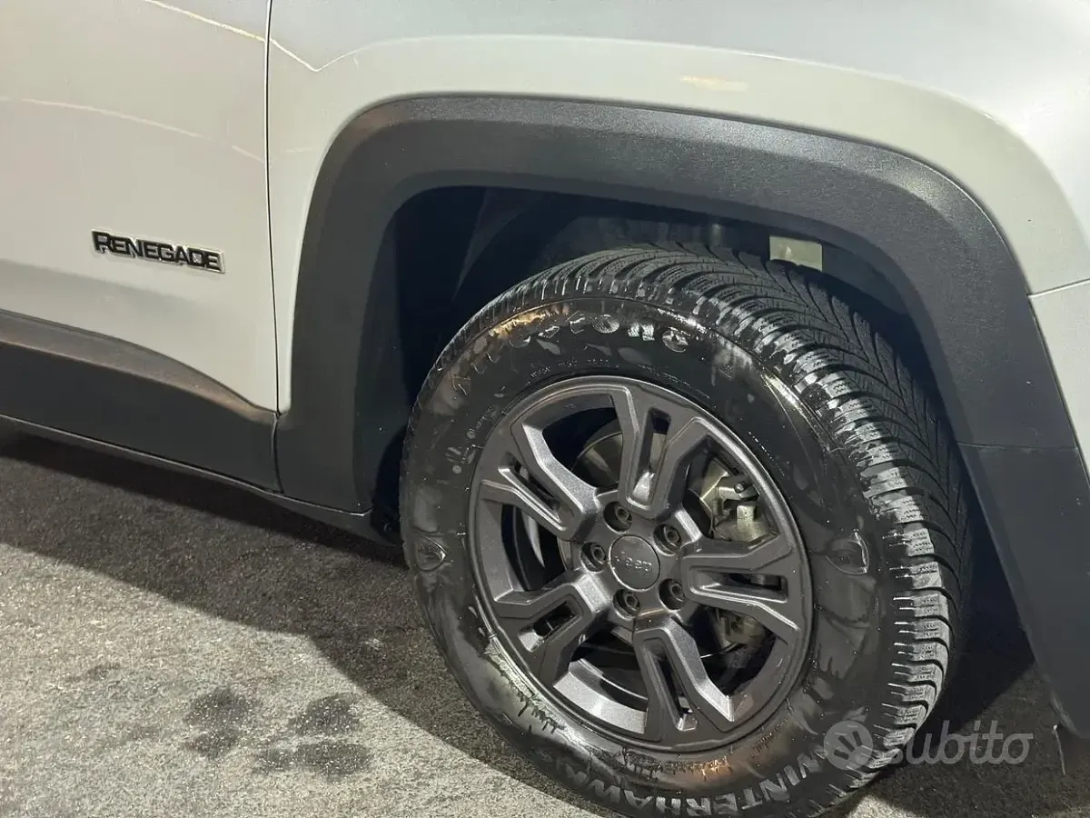 Usata Jeep Renegade Night Eagle 130 CV (95 kW) 2020 Grigio SUV