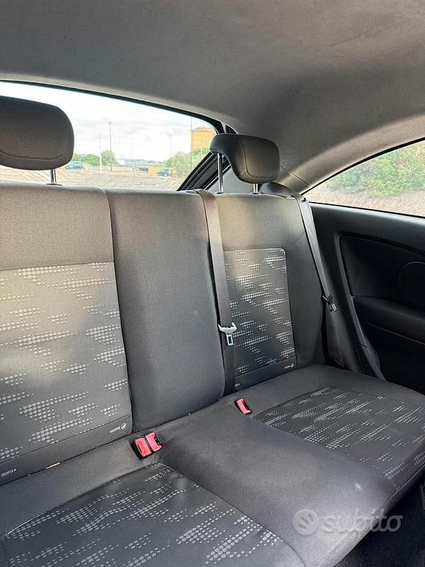 Usata Opel Corsa 2011 Nero Utilitaria