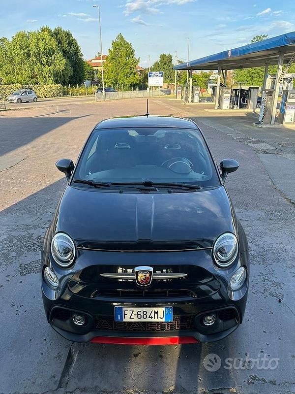 Nero Usata 2020 Abarth 500 Tre volumi | 17.000 € (Buon prezzo) - Immagine 1/4