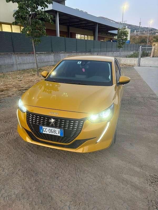 Usata Peugeot 208 Active 75 CV (55 kW) 2021 Utilitaria