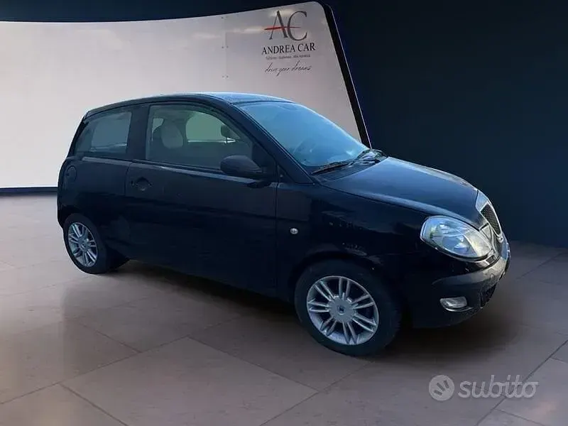Usata Lancia Ypsilon 69 CV (50 kW) 2006 Nero Utilitaria