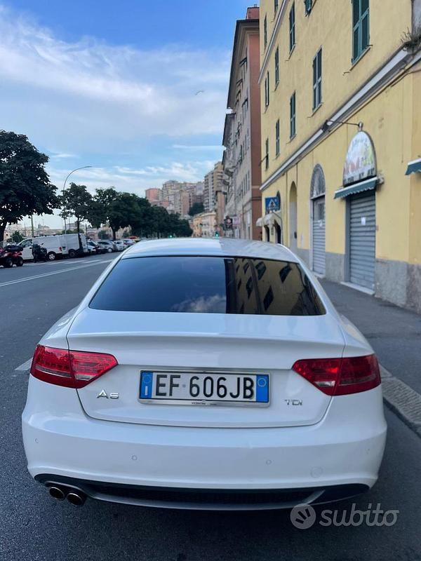 Occasion Audi A5 143 ch (105 kW) 2010 Blanc Coupé