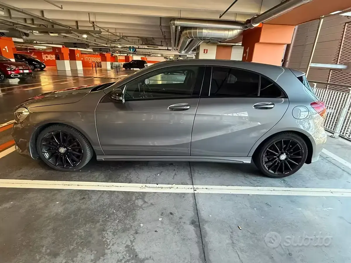 Usata Mercedes 180 109 CV (80 kW) 2017 Grigio Berlina