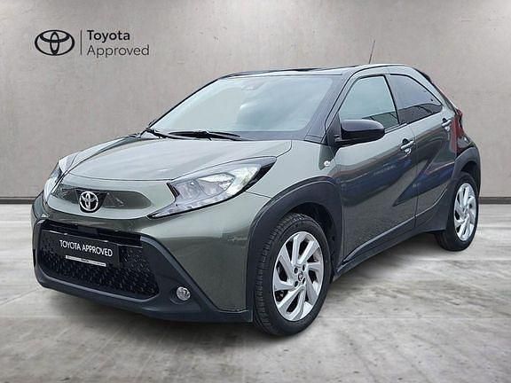 Usata Toyota Aygo X Trend 72 CV (52 kW) 2022 Cardamom green & black SUV