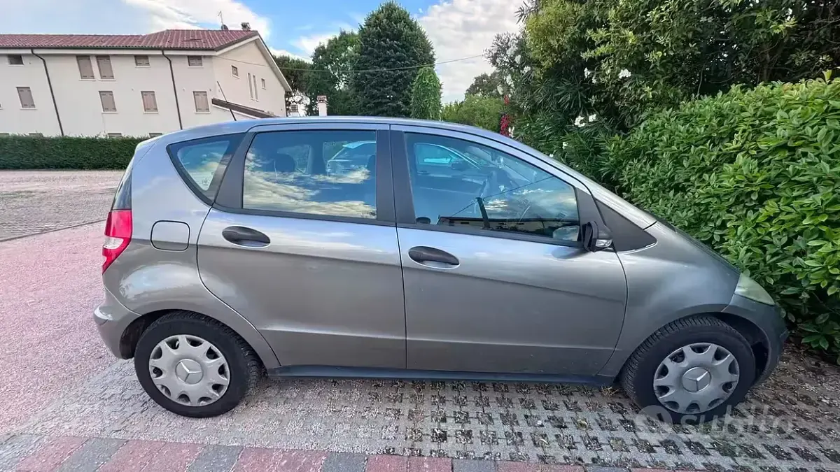 Usata Mercedes A200 95 CV (69 kW) 2006 Grigio Berlina
