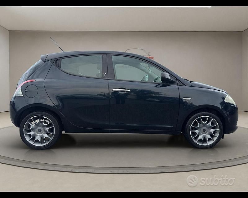 Usata Lancia Ypsilon S 85 CV (62 kW) 2012 Blu met Utilitaria