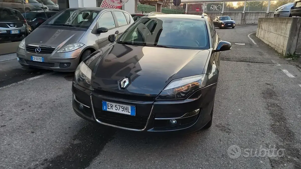 Usata Renault Laguna III Initiale 150 CV (110 kW) 2013 Verde Station wagon