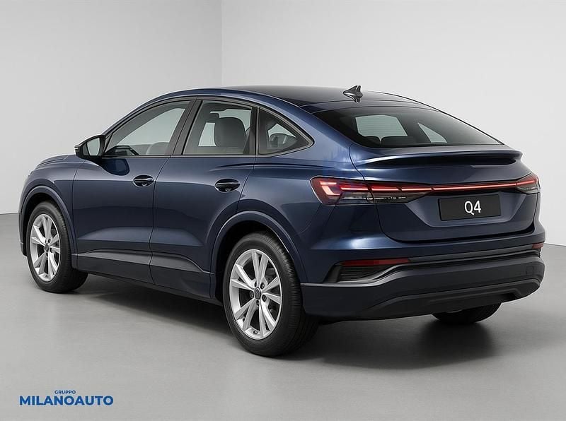 Usata Audi Q4 Sportback e-tron Ambiente 125 kW (170 CV) 2025 Blu SUV