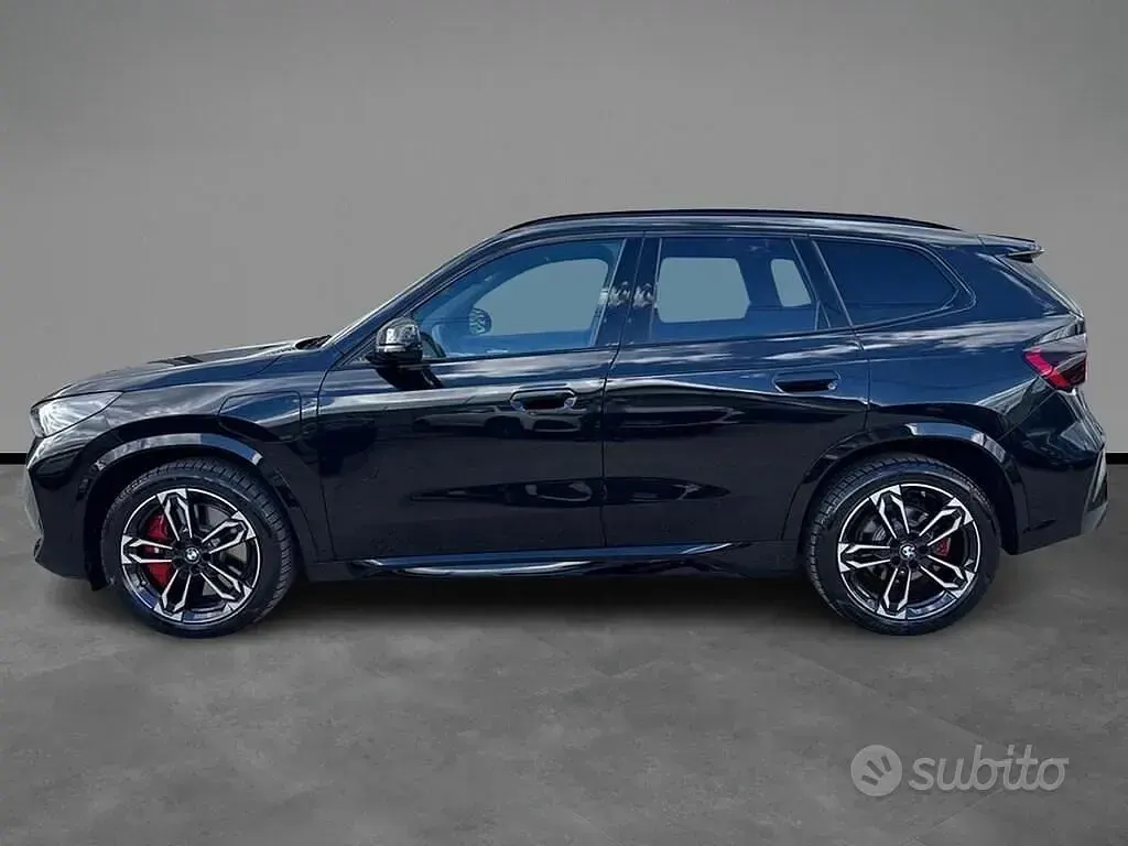 Usado BMW X1 M Sport 245 HP (180 kW) 2025 Preto SUV