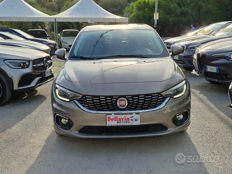 Usata Fiat Tipo Mirror 120 CV (88 kW) 2019 Oro Berlina