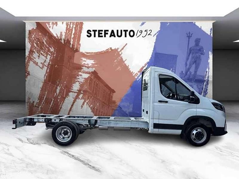 Nuova Maxus V90 150 CV (110 kW) 2026 Warm white: pastello Furgone