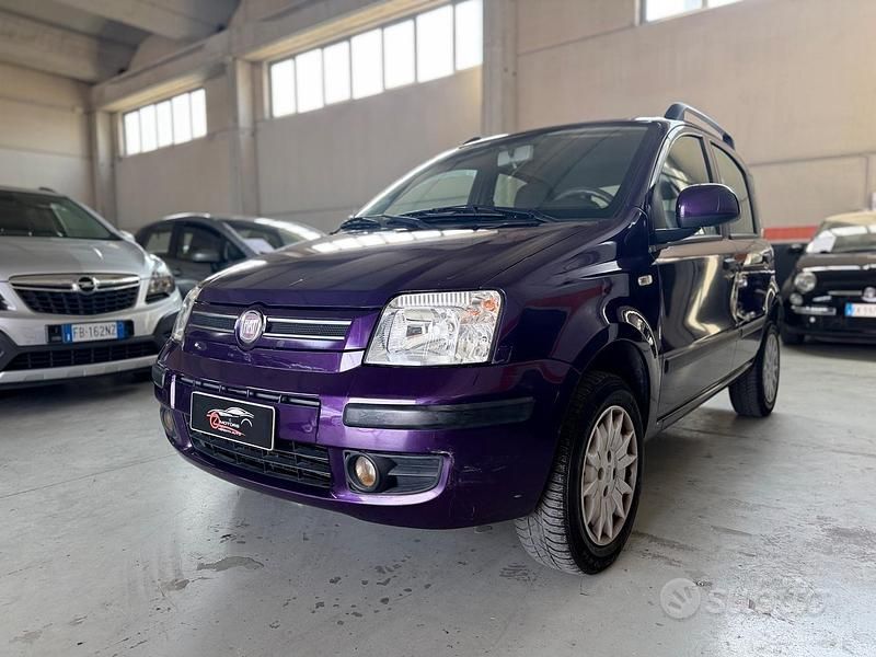Usata Fiat Panda Active 60 CV (44 kW) 2010 Lilla Utilitaria