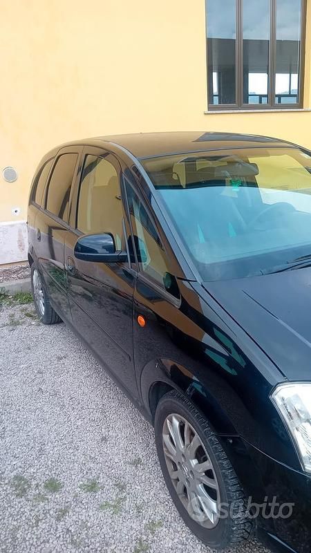 Usata Opel Meriva 90 CV (66 kW) 2009 Nero Monovolume