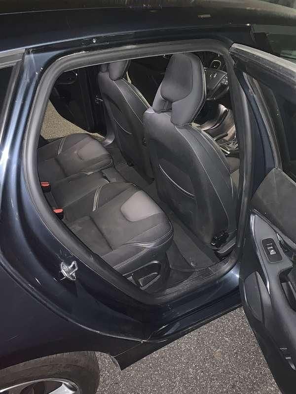 Usata Volvo V40 Momentum 120 CV (88 kW) 2017 Berlina