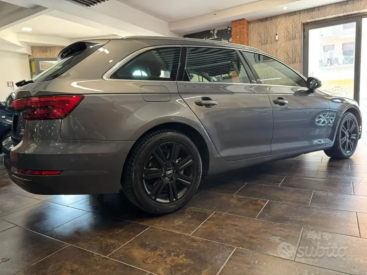 Usata Audi A4 Business 190 CV (139 kW) 2016 Grigio Station wagon