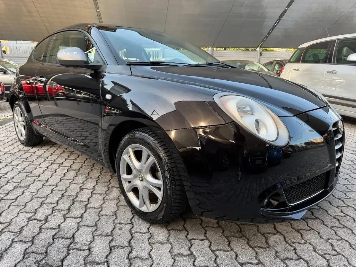 Usata Alfa Romeo MiTo Distinctive 79 CV (58 kW) 2011 Nero Utilitaria