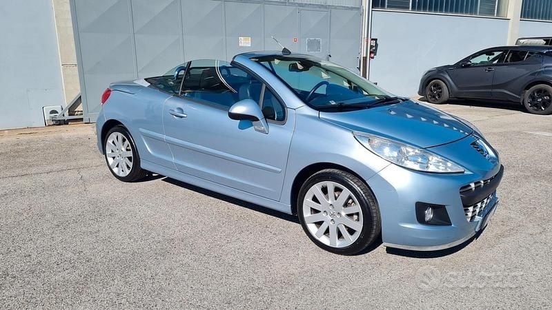 Usata Peugeot 207 CC 112 CV (82 kW) 2010 Grigio Cabrio