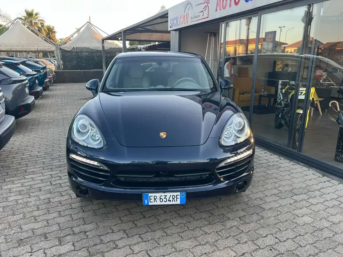 Usata Porsche Cayenne 245 CV (180 kW) 2013 Blu/azzurro SUV