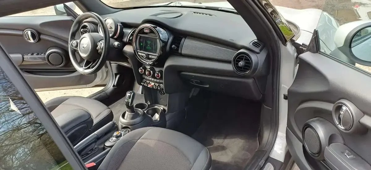 Usata Mini Cooper Cabriolet Hype 136 CV (100 kW) 2020 Argento Cabrio