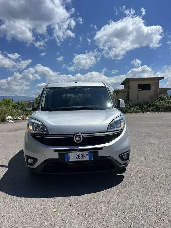 Usata Fiat Doblò Lounge 120 CV (88 kW) 2017 Monovolume