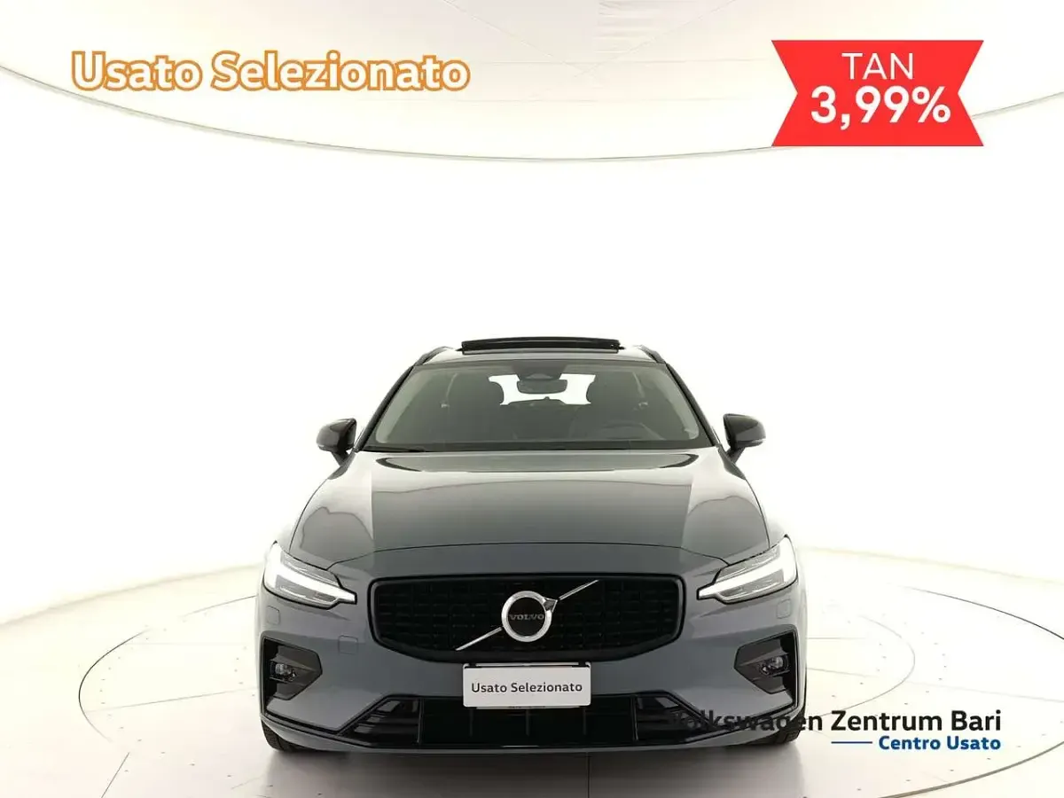 Usata Volvo V60 Ultimate 197 CV (144 kW) 2023 Grigio Station wagon