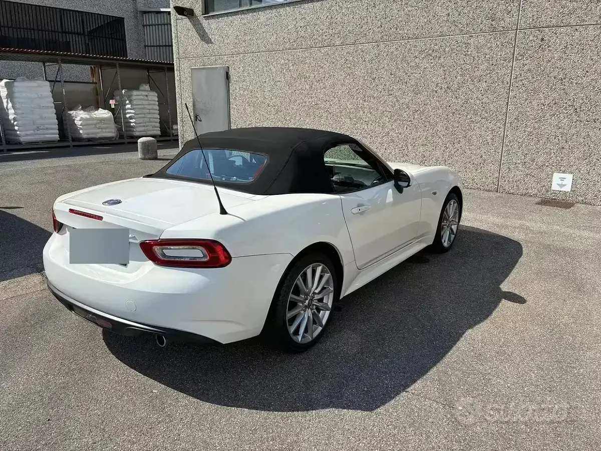 Usata Fiat 124 Spider 140 CV (102 kW) 2016 Bianco Cabrio