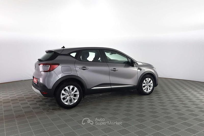 Usata Renault Captur Business 116 CV (85 kW) 2021 Grigio cassiopea SUV