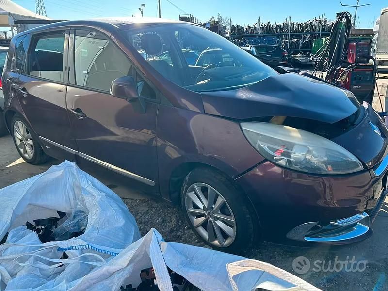 Usata Renault Mégane Bose Edition 110 CV (80 kW) 2012 Rosso Berlina