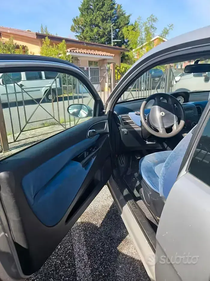 Usata Lancia Ypsilon 60 CV (44 kW) 2006 Utilitaria