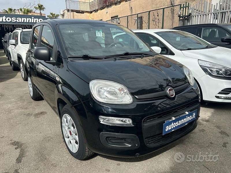 Usata Fiat Panda Lounge 80 CV (58 kW) 2018 Nero Utilitaria