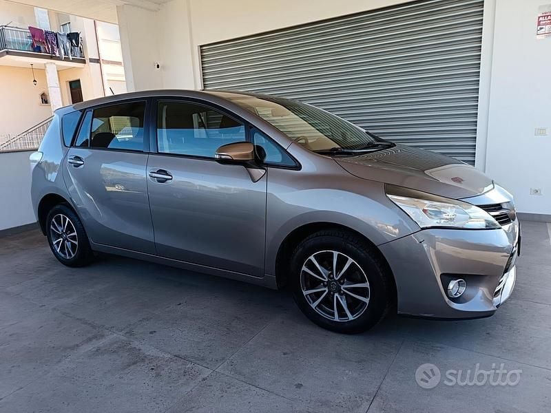 Usata Toyota Verso Style 111 CV (81 kW) 2014 Other Monovolume