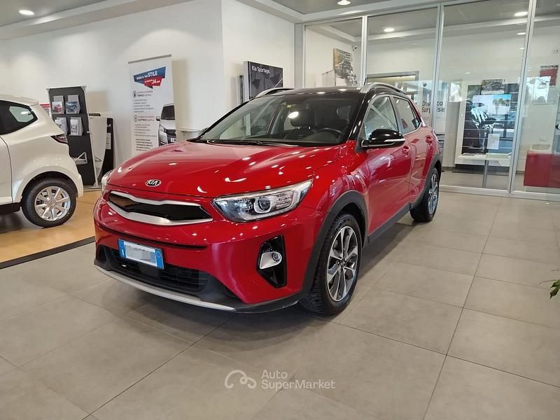 Usata Kia Stonic 110 CV (80 kW) 2018 Rosso SUV