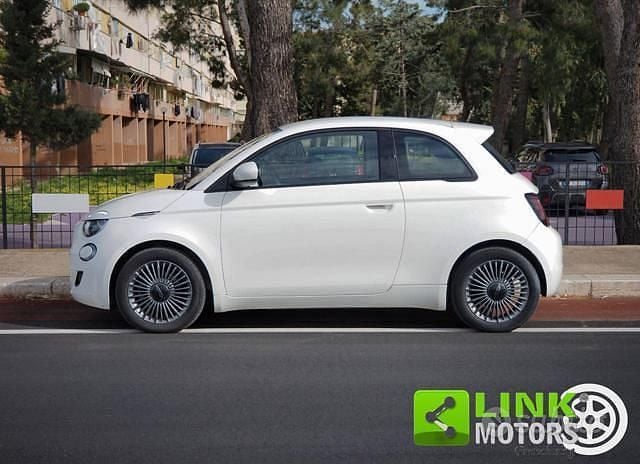 Usata Fiat 500e Icon 86 kW (118 CV) 2021 Bianco Berlina