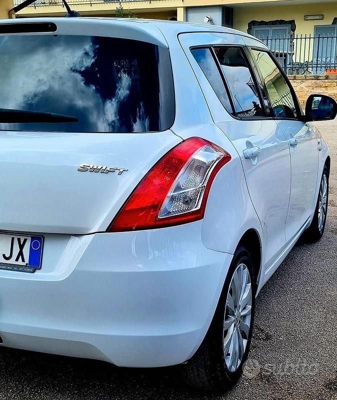 Usata Suzuki Swift 2012 Bianco Utilitaria