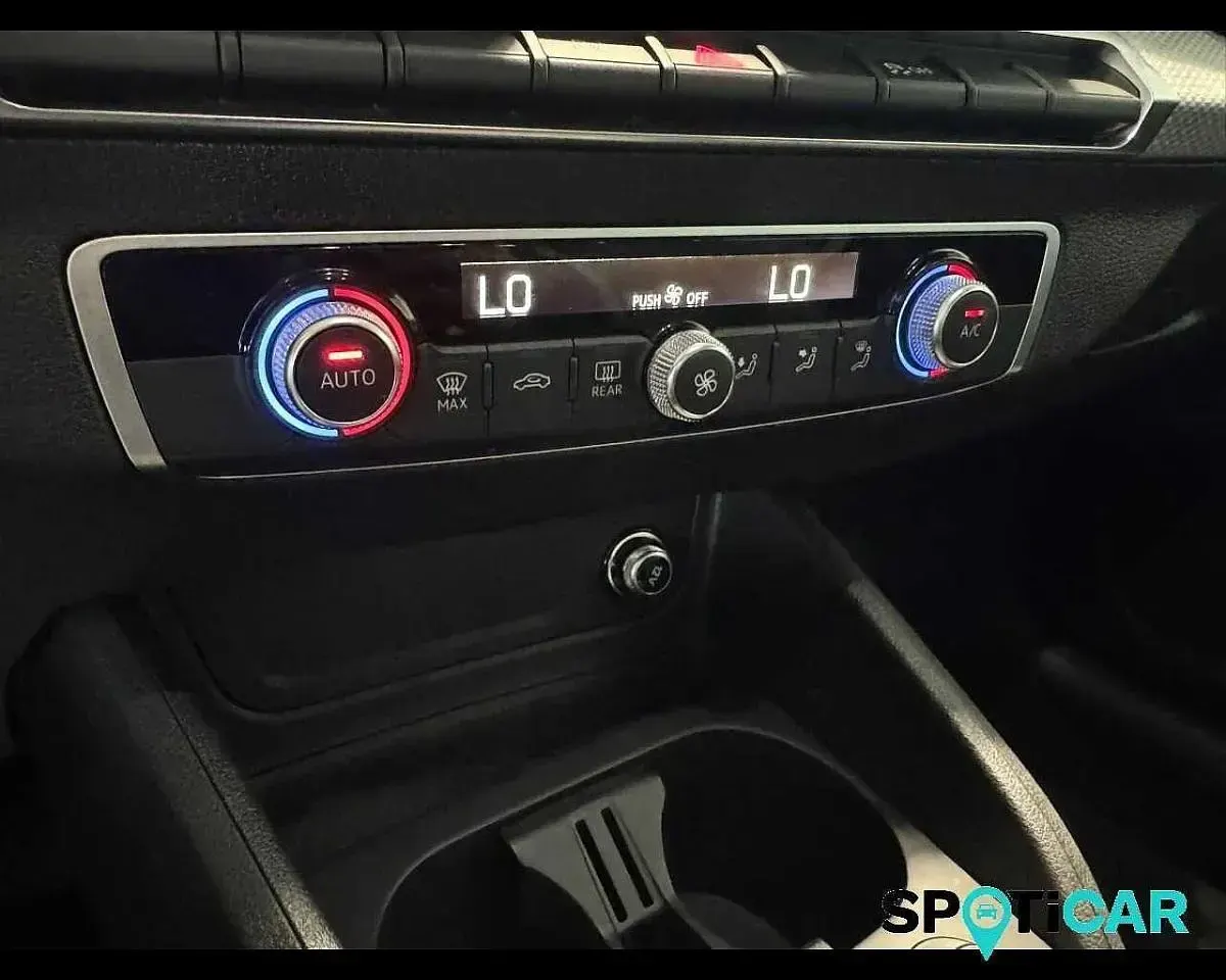 Usata Audi Q2 Ambiente 116 CV (85 kW) 2025 Nero SUV