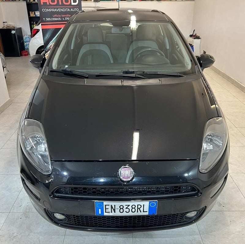 Usata Fiat Punto 77 CV (56 kW) 2012 Nero Utilitaria