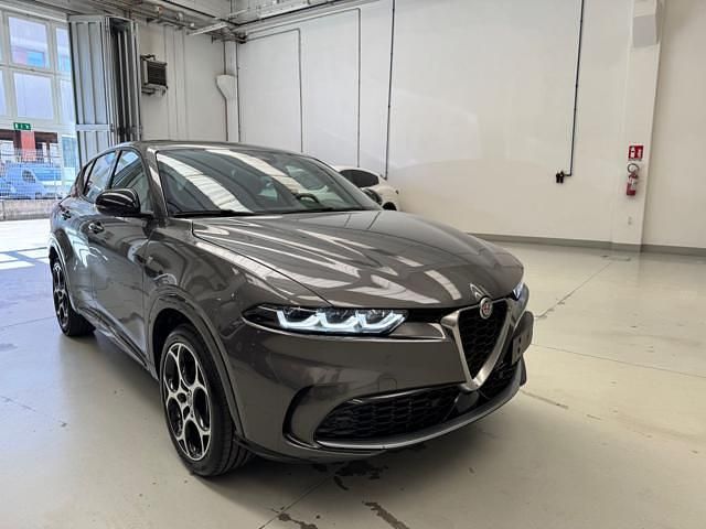 Usata Alfa Romeo Tonale Ti 179 CV (131 kW) 2023 Grigio scuro metallizzato SUV