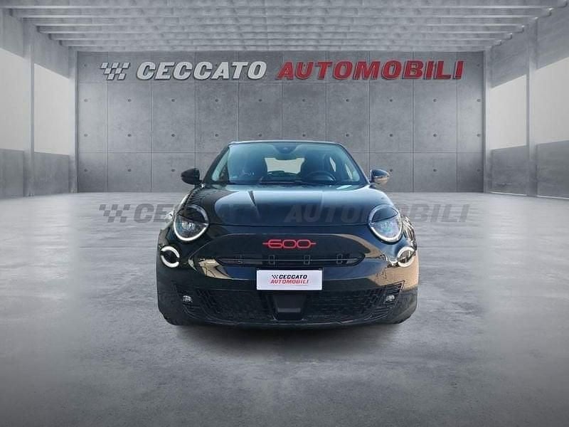 Usata Fiat 600E Red 114 kW (156 CV) 2024 Nero SUV