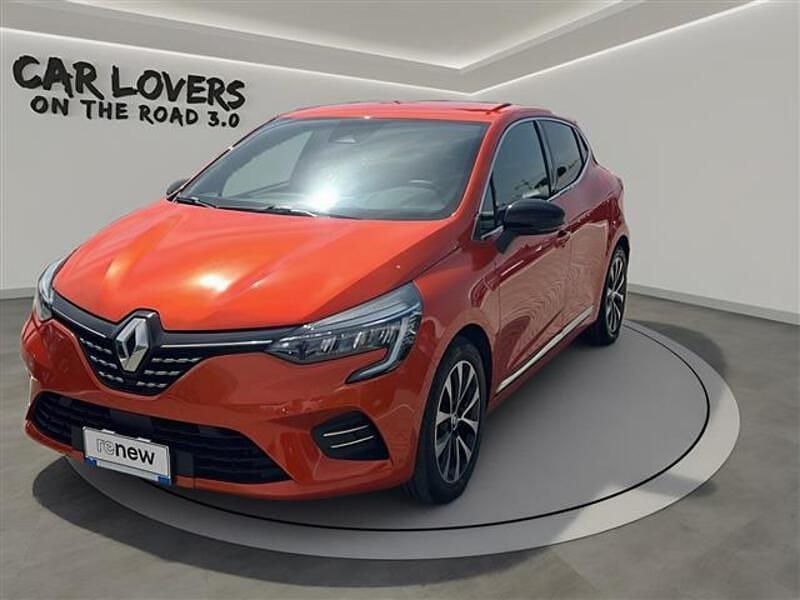 Usata Renault Clio V Techno 145 CV (106 kW) 2023 Arancione Utilitaria